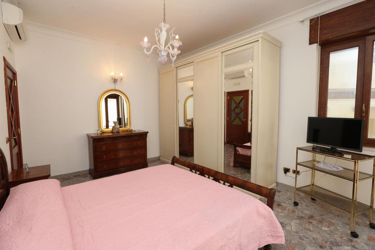 New! Casa Anna Sets In The Heart Of Amalfi Apartman Kültér fotó