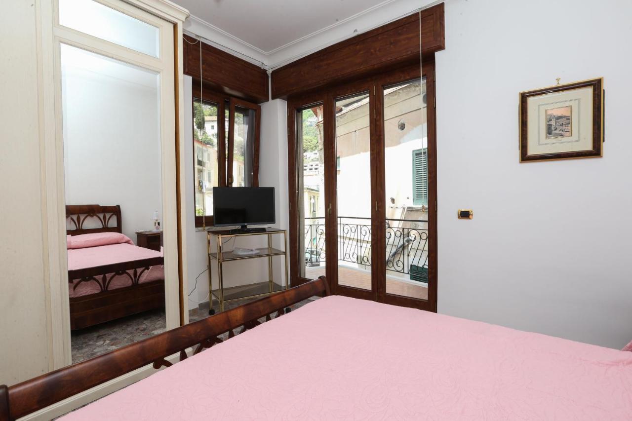 New! Casa Anna Sets In The Heart Of Amalfi Apartman Kültér fotó