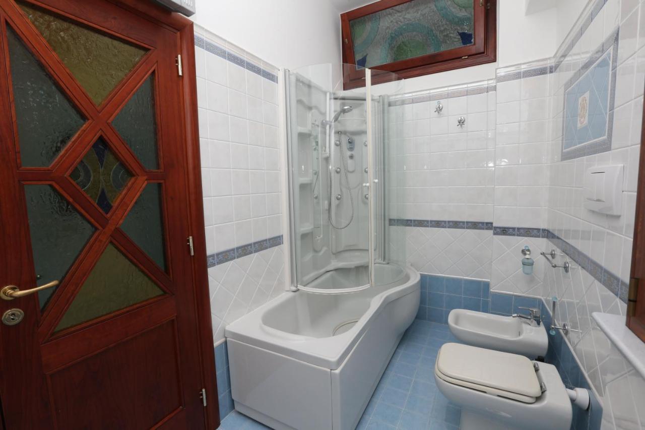 New! Casa Anna Sets In The Heart Of Amalfi Apartman Kültér fotó